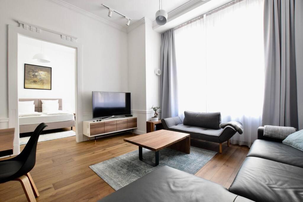 Luxury By Hi5 - Broadway Budapest